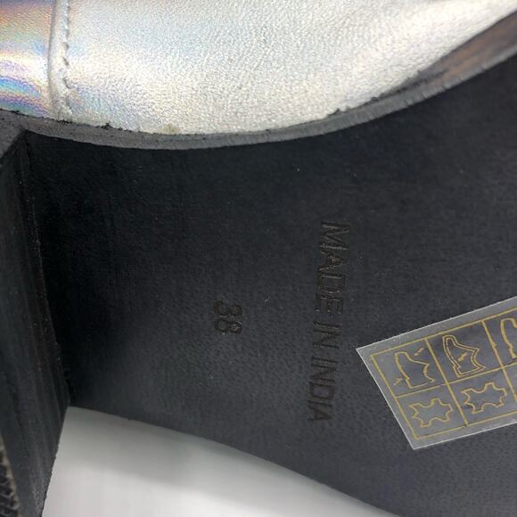 Free People Double-V Ankle Booties Metallic Silver Leather Boots Size 38 US 8 - Picture 7 of 8